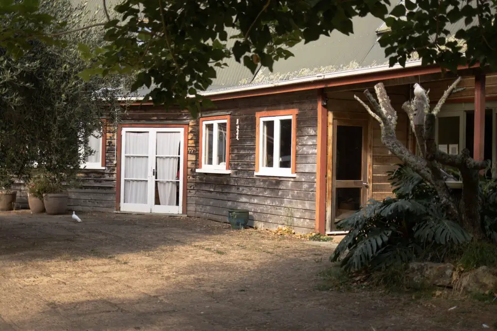 Accommodation on Waiheke Island, Fossil Bay Lodge campsite